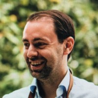 Erik Visser, oprichter van JouwPraktijkWebsite, specialist in websites voor zorgpraktijken